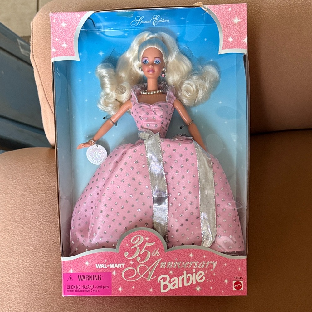 Barbie Special Edition Walmarts 35th anniversary - Pink and Silver Gown 1997